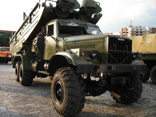 Military machinery - motorshow photo