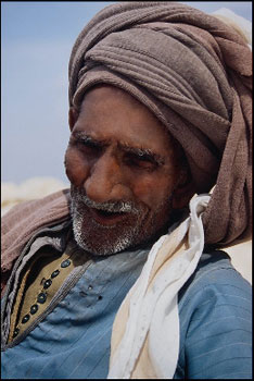Fotoretusche: alter Mann ohne Falten