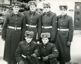 Черно-белая армейская фотография