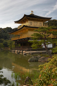 La foto corregida del Pabellón dorado en Kyoto
